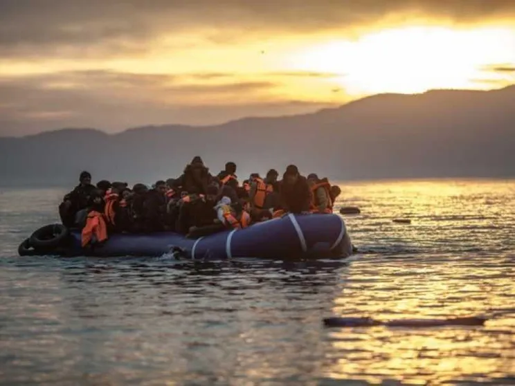 La Grecia vuole un "muro" in acqua per fermare i profughi