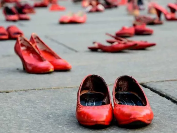Morta dopo tre giorni di percosse. Il sindaco: non facciamo mai abbastanza