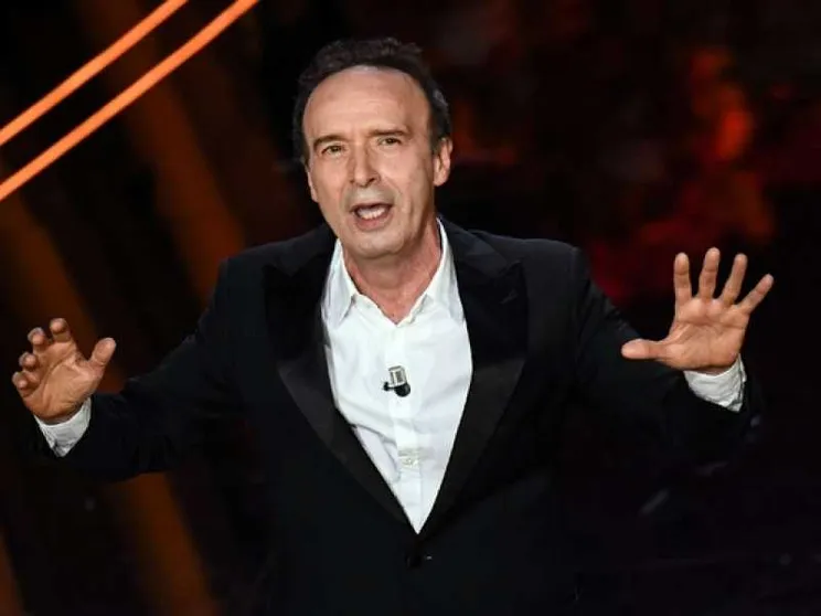 Benigni a Sanremo recita (e un po' tradisce... ) il Cantico dei Cantici