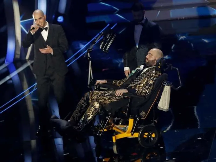La lezione di Paolo Palumbo, rapper con la Sla, sul palco dell'Ariston