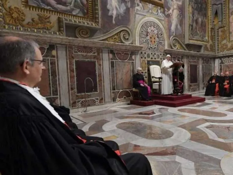 Il Papa: perseguire la via della giustizia