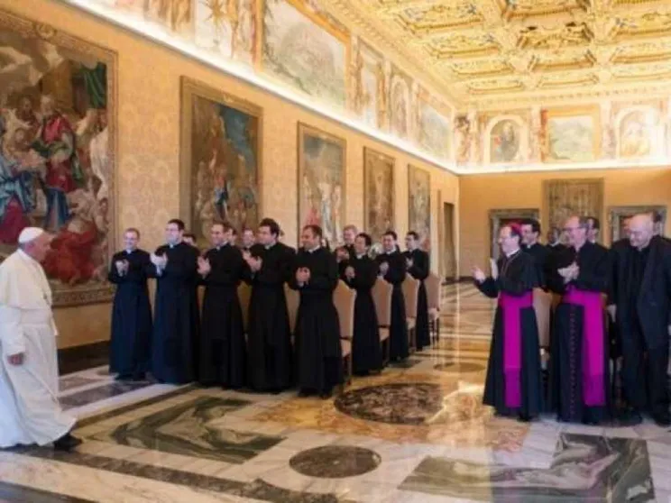 Il Papa: un anno in missione per i futuri diplomatici della Santa Sede