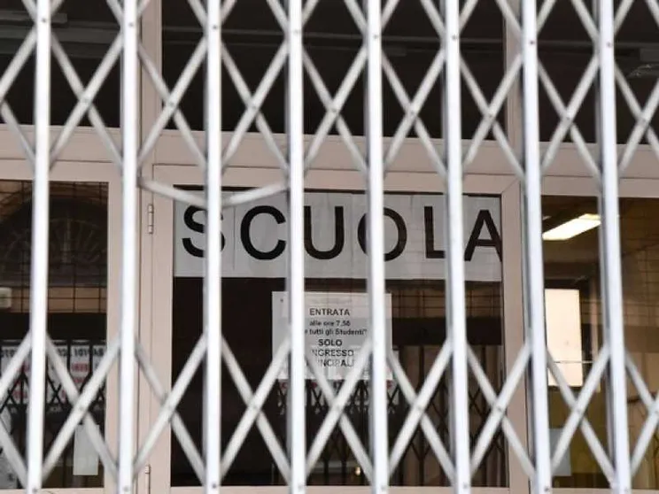 Notizie false sul coronavirus e dintorni, un contagio infinito
