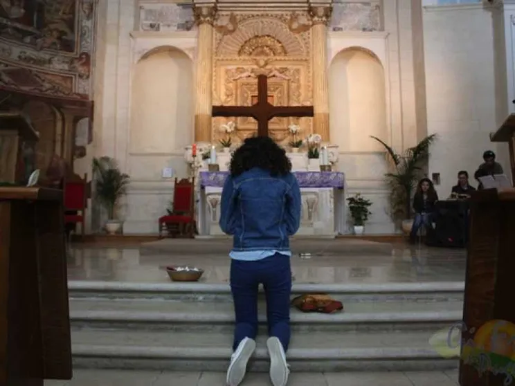 Il cardinale Bassetti: preghiamo per l'Italia. Anche in famiglia