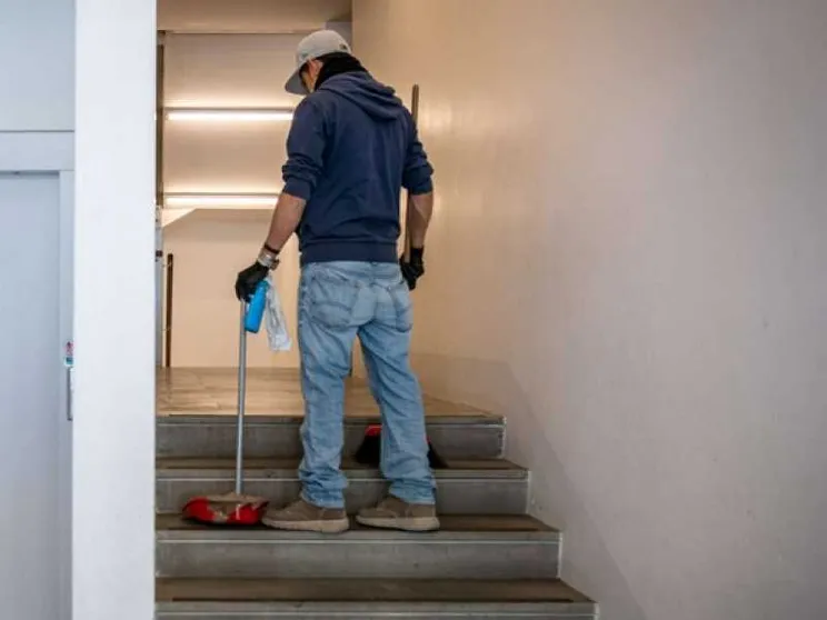 Colf e badanti possono lavorare. Ed è corsa ai contratti regolari