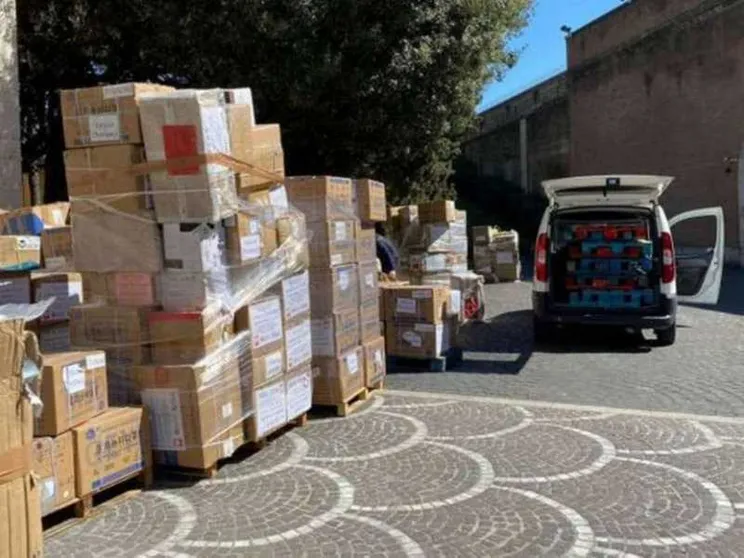 In Vaticano arrivano aiuti e una lettera dalla Cina