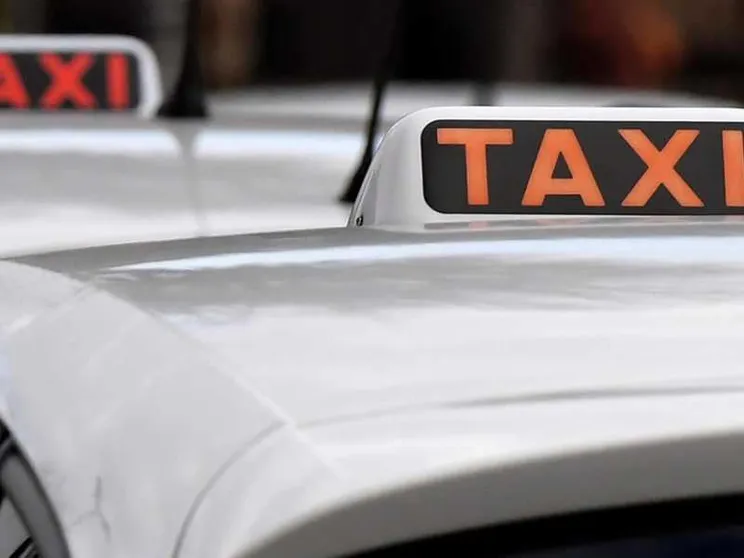 Taxi disponibili. Ma senza clienti