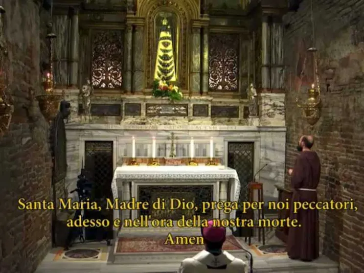 Con il Rosario a Loreto trova casa l'Italia intera