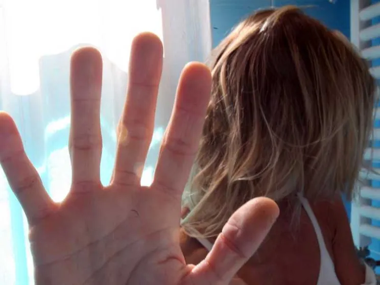 Violenze domestiche. Troppi rischi per donne e bambini