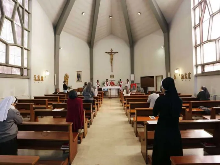 Messe, sì già da maggio: dall'11 all'aperto e dal 25 nelle chiese