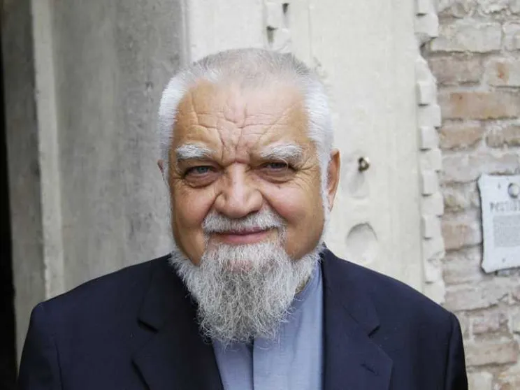 Enzo Bianchi deve lasciare la comunità di Bose