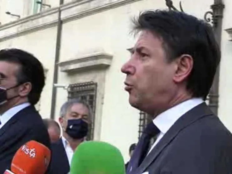 Stati generali ma senza opposizioni