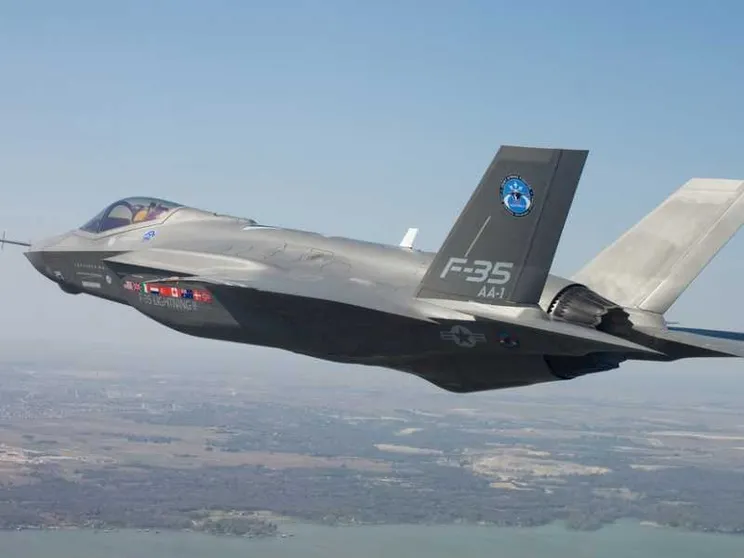L'Italia fermi per tutto il 2021 l'acquisto di nuovi armamenti
