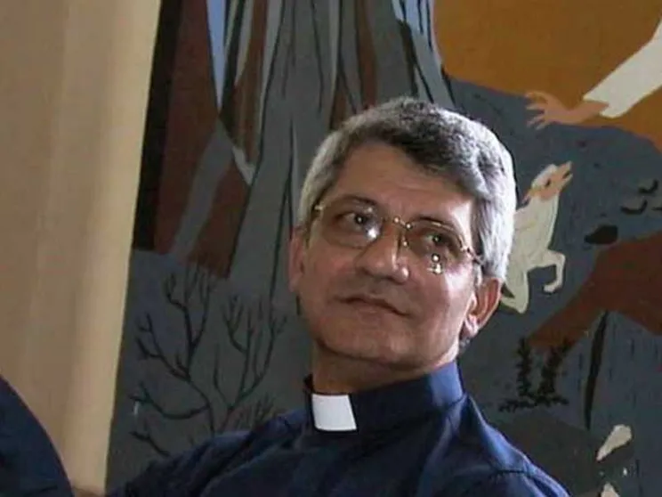 A Castelvetrano l'ultimo addio a don Meli, il «prete dei bambini»