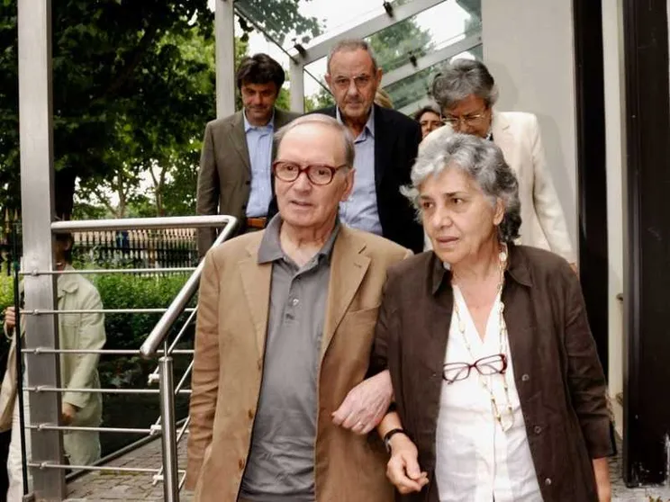Morricone si era già scritto il necrologio: a mia moglie l'addio più doloroso