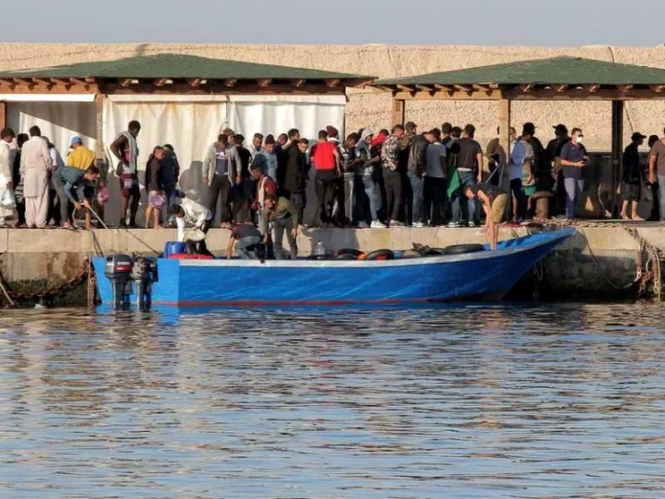 Lampedusa, in 1.100 nell'hotspot per 95. Il sindaco: stato di emergenza
