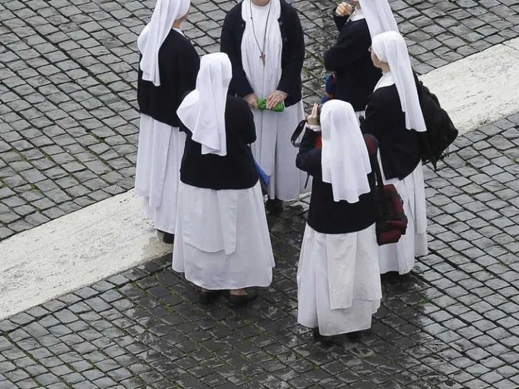 "Troppi casi di abusi di potere e coscienza in Istituti femminili"