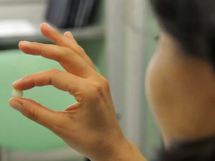 «Tra dolore e solitudine il mio aborto con la pillola»