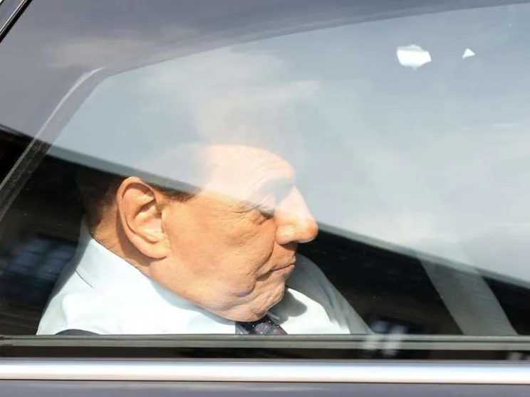 Zangrillo: «Berlusconi ricoverato perché paziente a rischio»