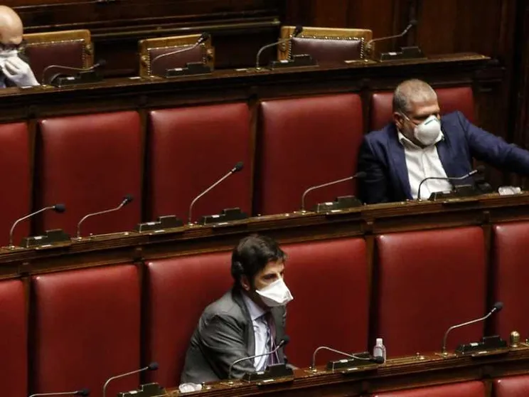 «L'utero in affitto sia reato non solo in Italia», due disegni di legge