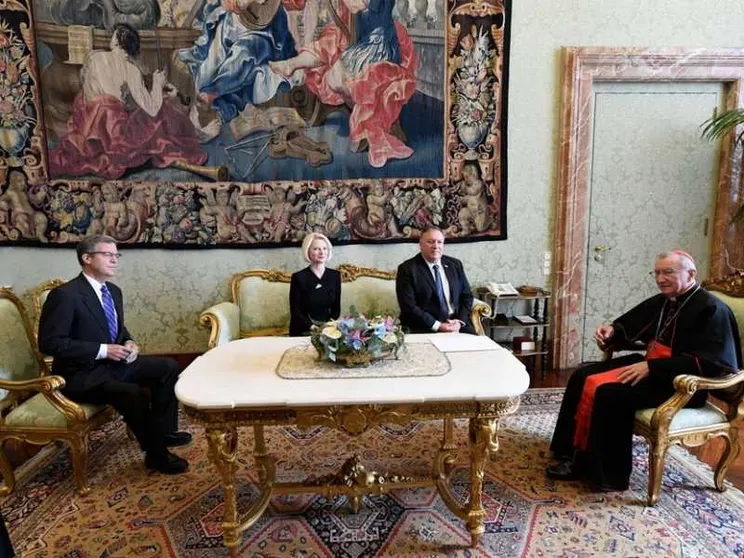 Parolin marca la distanza da Pompeo. «Rispetto, ma sulla Cina si va avanti»