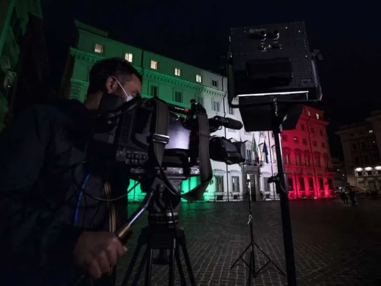 Il governo cancella le norme Salvini. Torna la «protezione umanitaria»