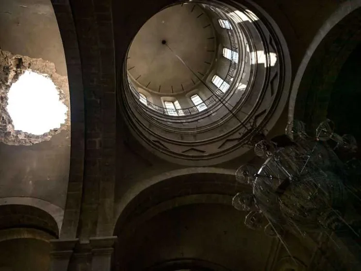 L'Armenia accusa: Baku bombarda le chiese, colpita una cattedrale
