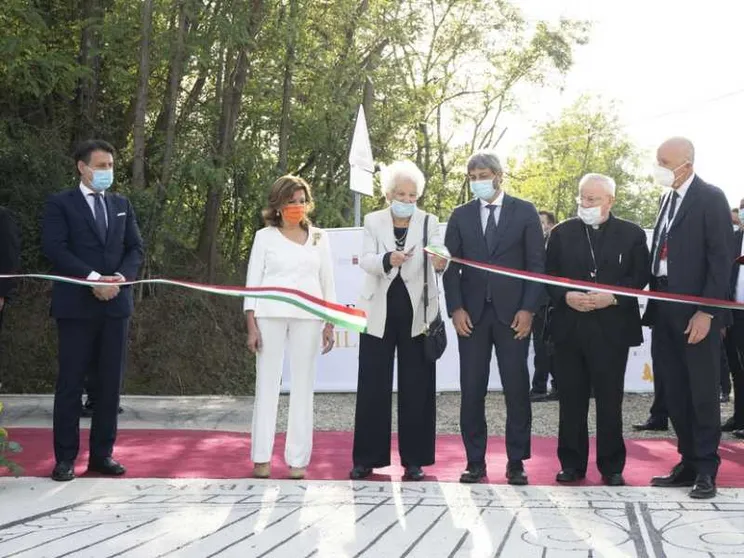 Segre inaugura l'Arena di Janine, intitolata alla ragazzina "scartata"