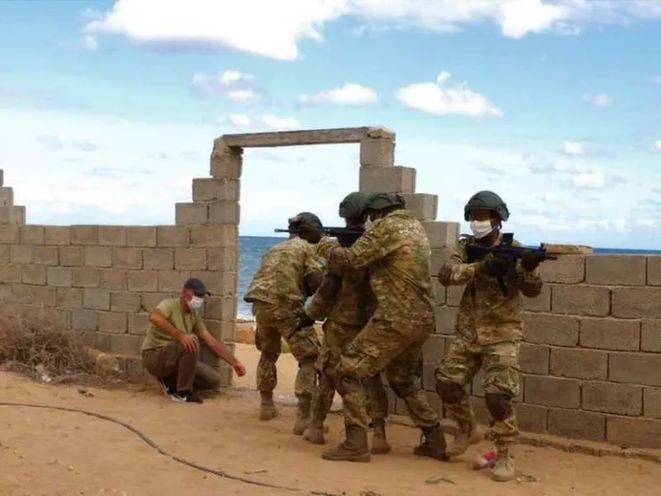 Silenzi sugli affari sporchi in Libia