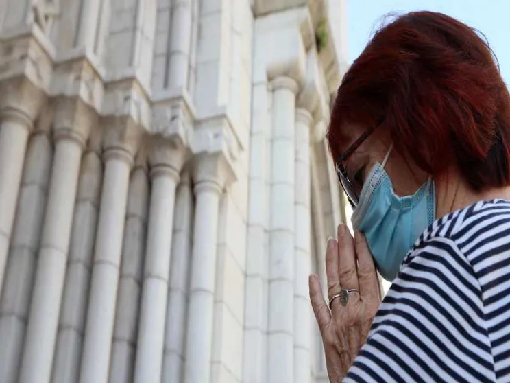Dall'alcol all'islam più radicale: il raid di Nizza parte da lontano