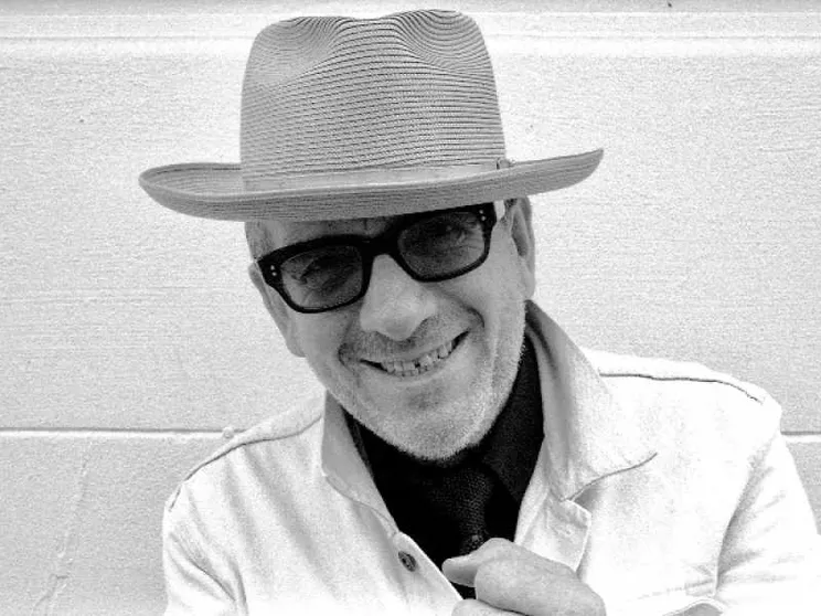 Elvis Costello: «Do parola e musica alle molte facce del nostro tempo»