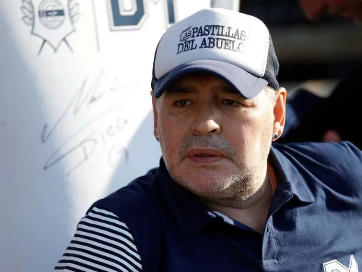 Addio al Pibe de Oro, il calcio mondiale piange Maradona