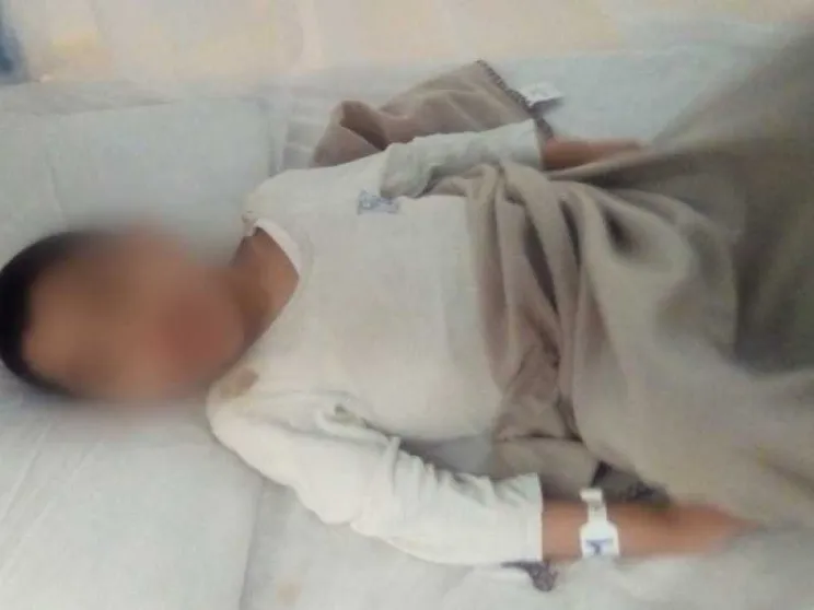 Sul barcone con papà per curarsi. Bimbo paralitico rinchiuso a Pozzallo