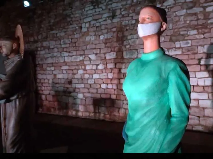 Nel presepe di Assisi anche la statua che riproduce un'infermiera