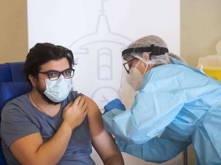 Santa Sede: «Rifiutare il vaccino può mettere a rischio gli altri»