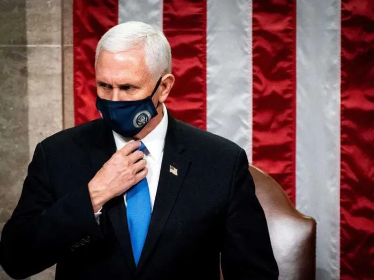 Ora c'è chi invoca il 25° emendamento e i poteri a Pence