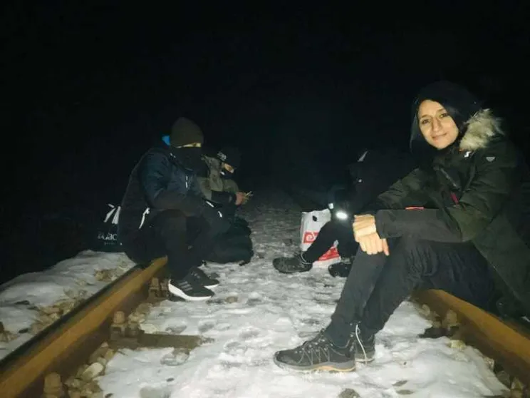 Soufi, l'attivista sulla Rotta Balcanica con i suoi compagni di viaggio