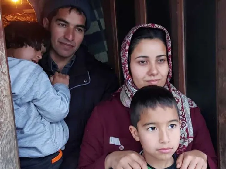 Bosnia: tra le famiglie respinte, nascoste nei boschi per non venire separate