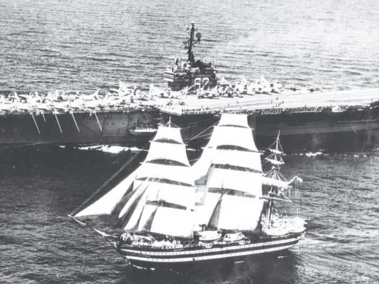 Amerigo Vespucci, la regina dei mari compie 90 anni