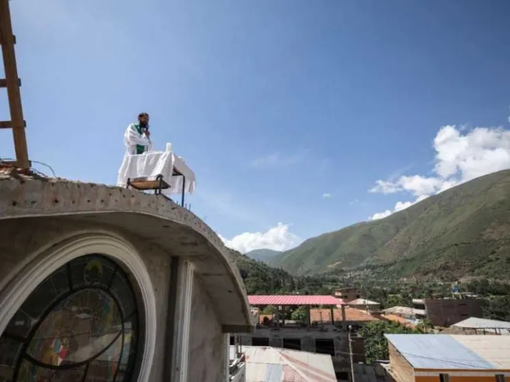 La Messa dal tetto d'America per la gente delle Ande