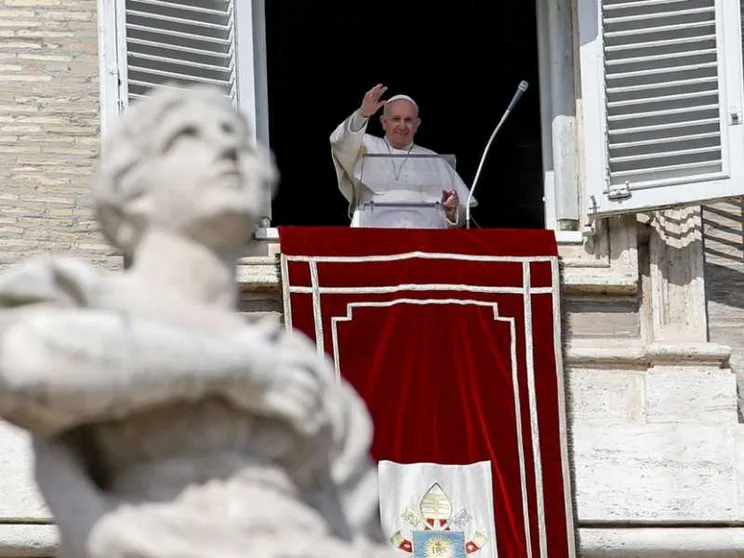 Il Papa: il cristiano, piccola lampada del Vangelo