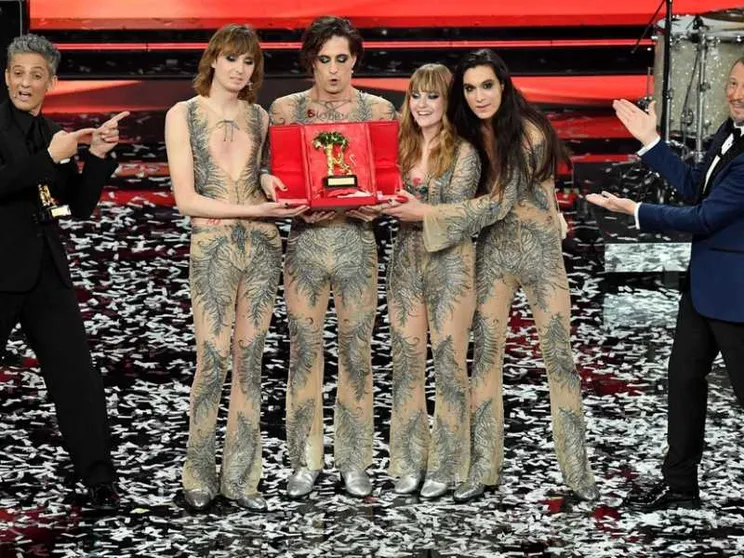 Sanremo, il verdetto: zitti e buoni, il rock dei Maneskin più forte del Covid