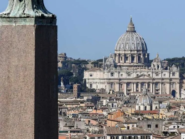 La Santa Sede non taglia la carità