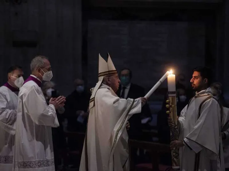 Il Papa: «Si può sempre ricominciare. Anche dalla pandemia»