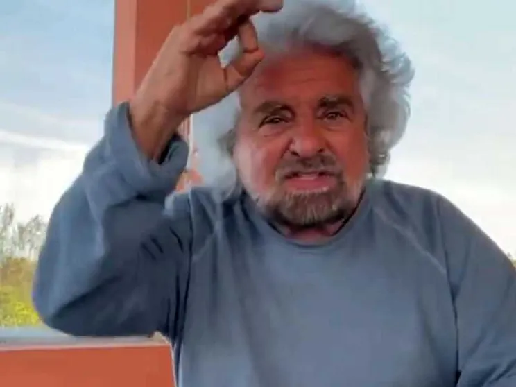 Grillo e la difesa del figlio, Conte prende le distanze