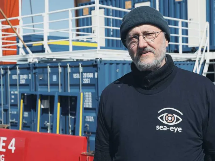 Il vescovo-marinaio sulla nave di soccorso di Sea Eye