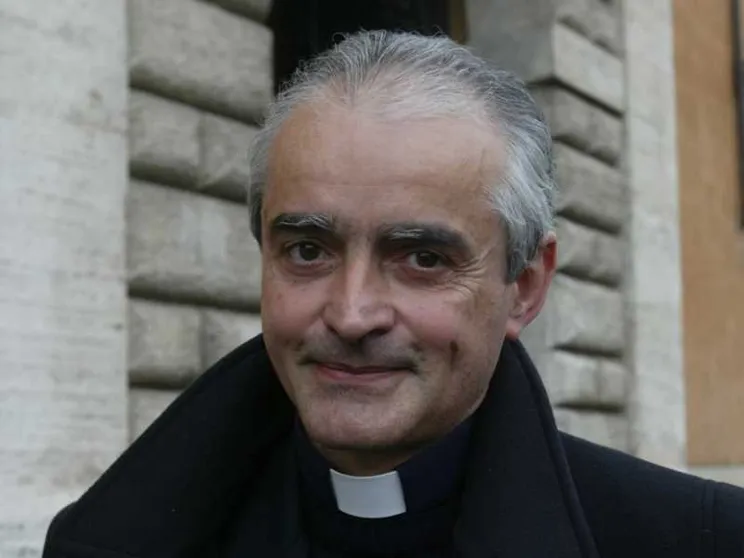 L'omicidio di Avellino, il vescovo alla città: «Quel sangue ci interroga»