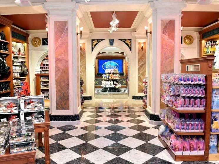 Disney Store lascia l'Italia