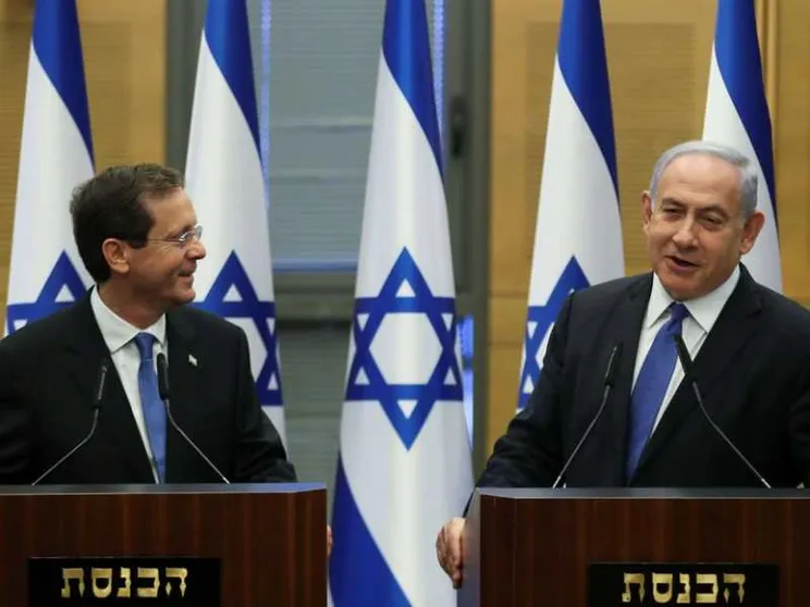 Israele, Lapid: «C'è l'accordo di governo»