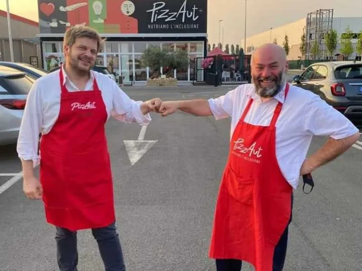 "PizzAut", la pizzeria inclusiva di successo presa di mira da (pochi) haters